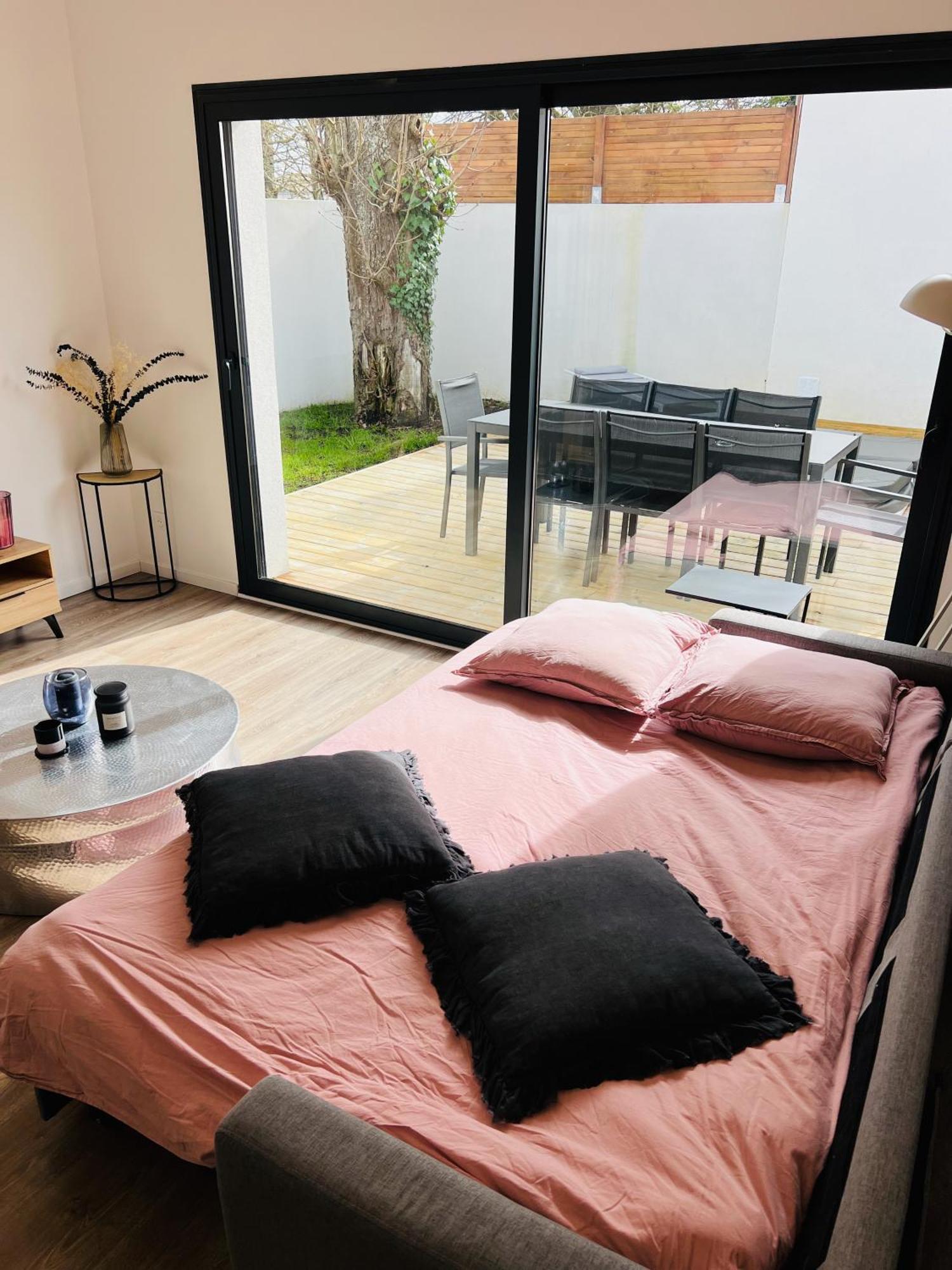 Maison T4 Climatisee Avec Jacuzzi A Lagord Extérieur photo