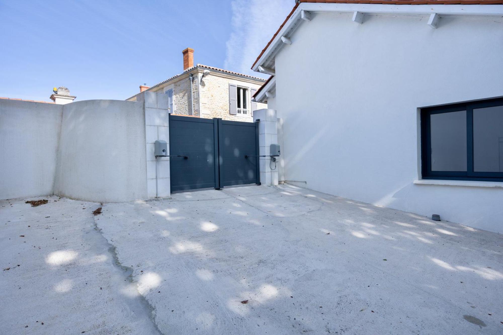 Maison T4 Climatisee Avec Jacuzzi A Lagord Extérieur photo
